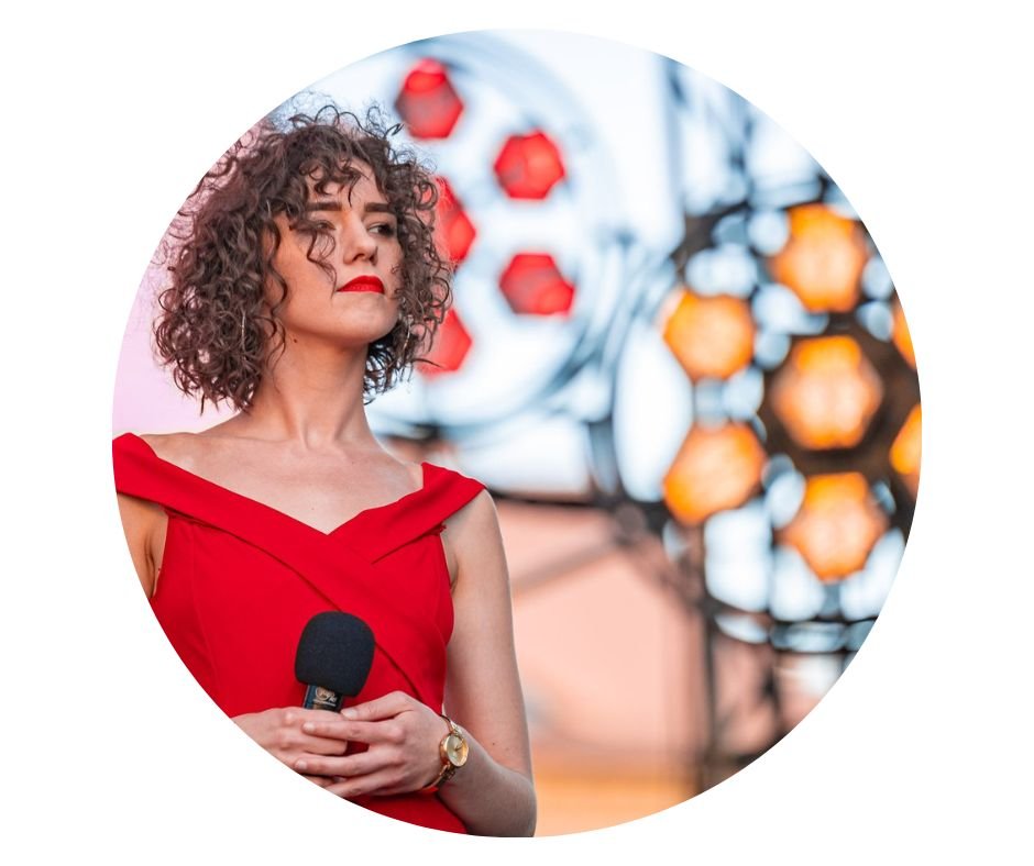 Karolina Hozer  - wokalistka pracująca z dziećmi w CKT