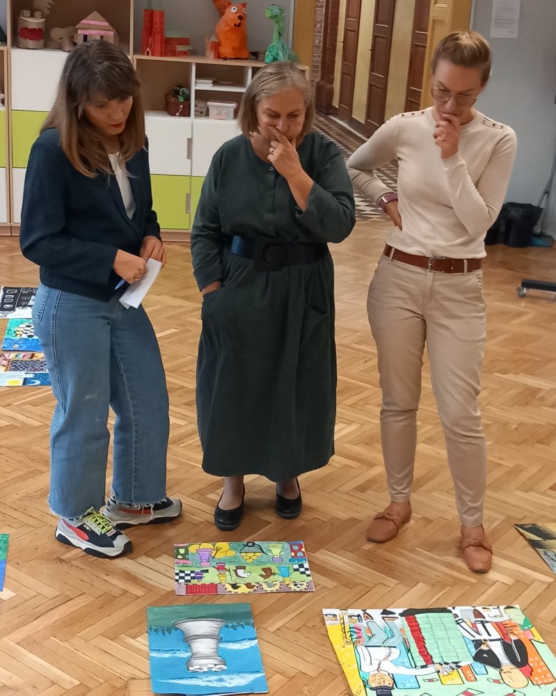 "Magia szachów" obrady Jury. Od Lewej:
Marta Borkowska, Danuta Pilch, Lidia Zdziarska-Zaręba.