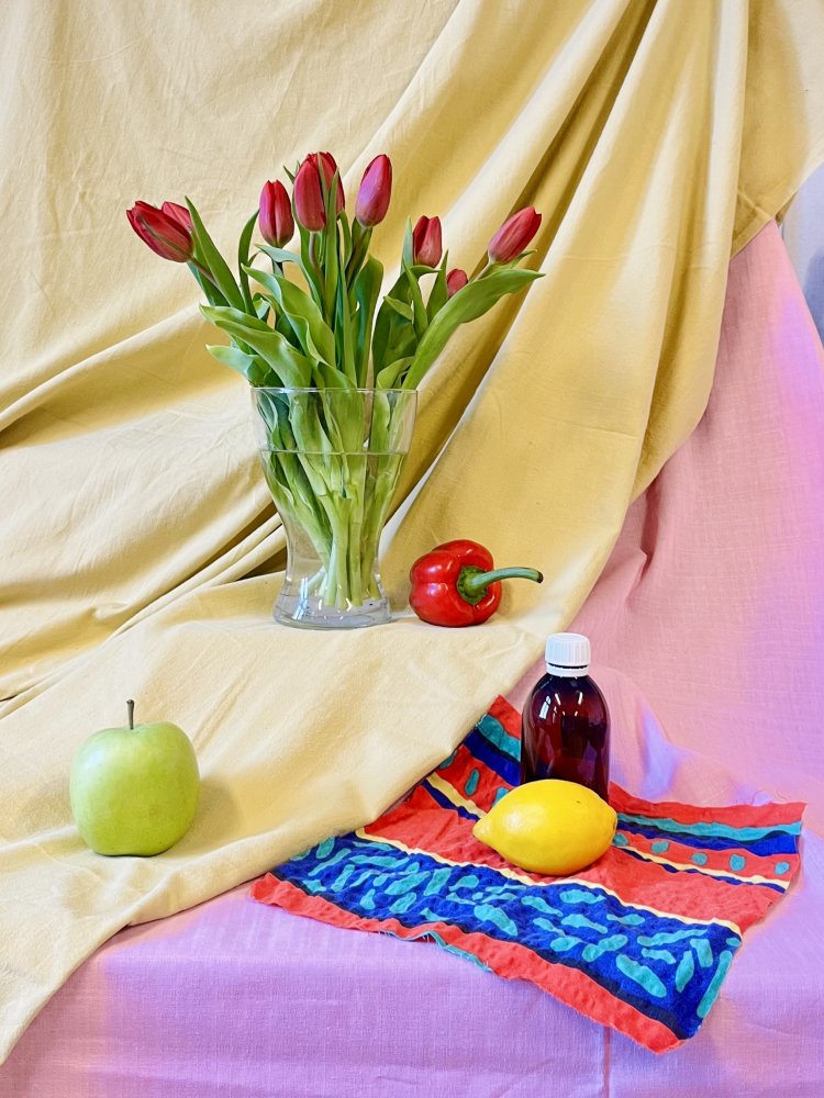 Zdjęcie kompozycji, którą malowały dzieci na zajęciach plastycznych